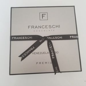 Gift box of premium Chocolates 70% cacao